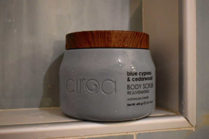 Ciroa Australia blue cypress & cedarwood Body Scrub Review