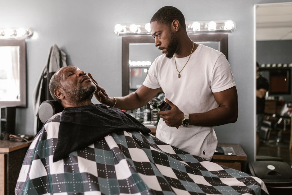 At-Home Facial Shave for Men: Prep and Calm Razor Burn