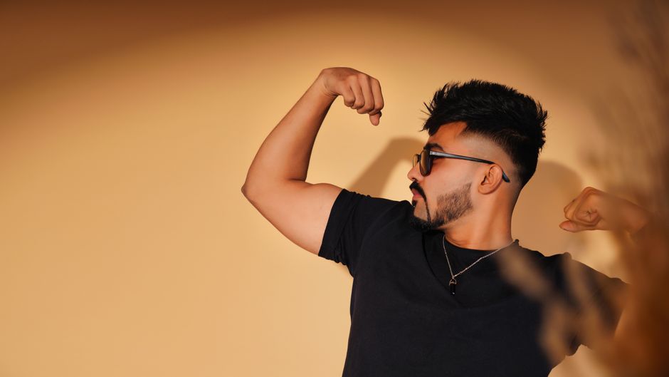 Deodorant vs Antiperspirant: The Right Pick for Men