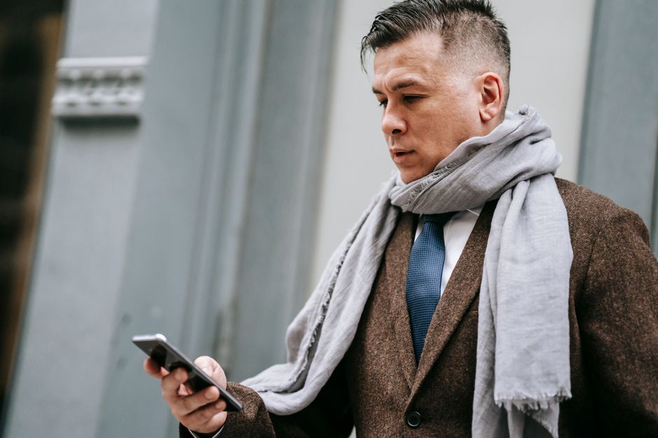 Men’s Smart-Casual Dress Code: 6 Costly Myths