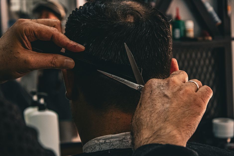 Men’s Summer Haircuts That Grow Out Well